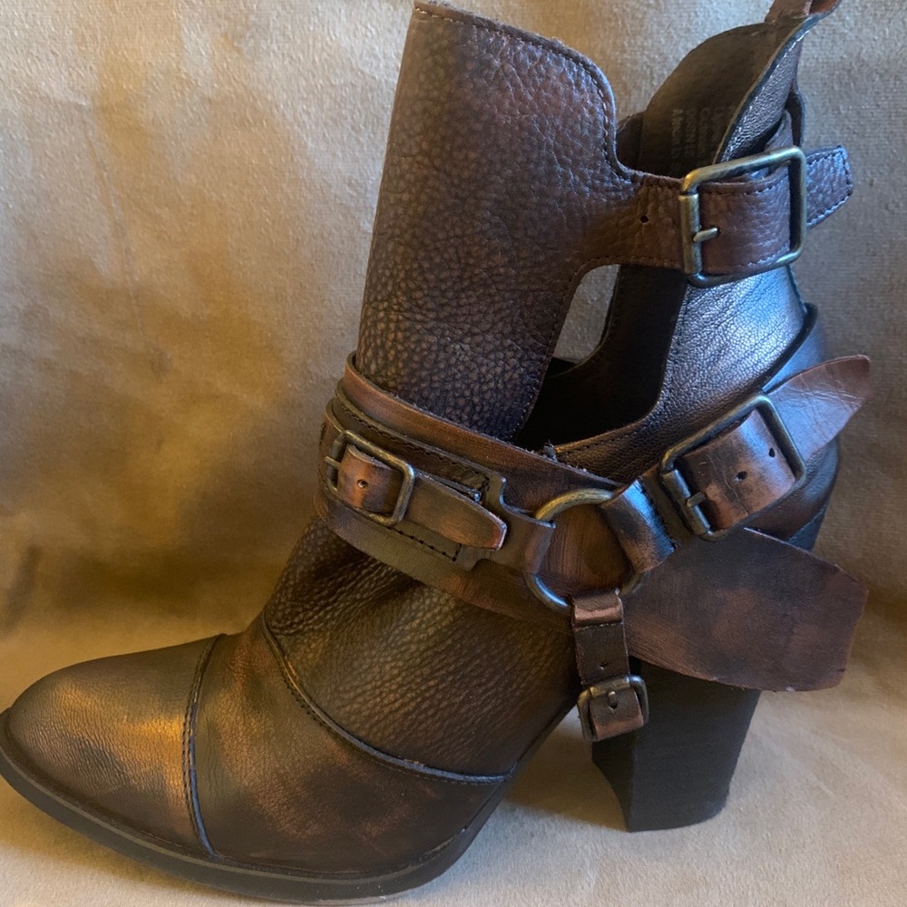 100% Leather Naughty Monkey Boots